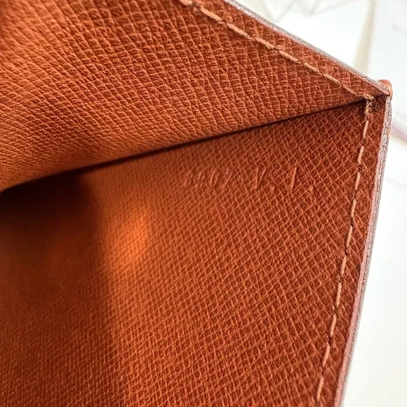 Authentic LOUIS VUITTON cognac epi leather pouch clutch with certificate - Picture 9 of 14